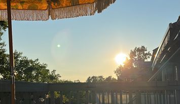 Hus med sjöutsikt och otroliga solnedgångar