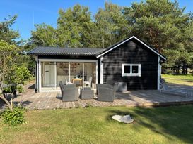 Stuga på stranden i Herta på Sydöstra Gotland