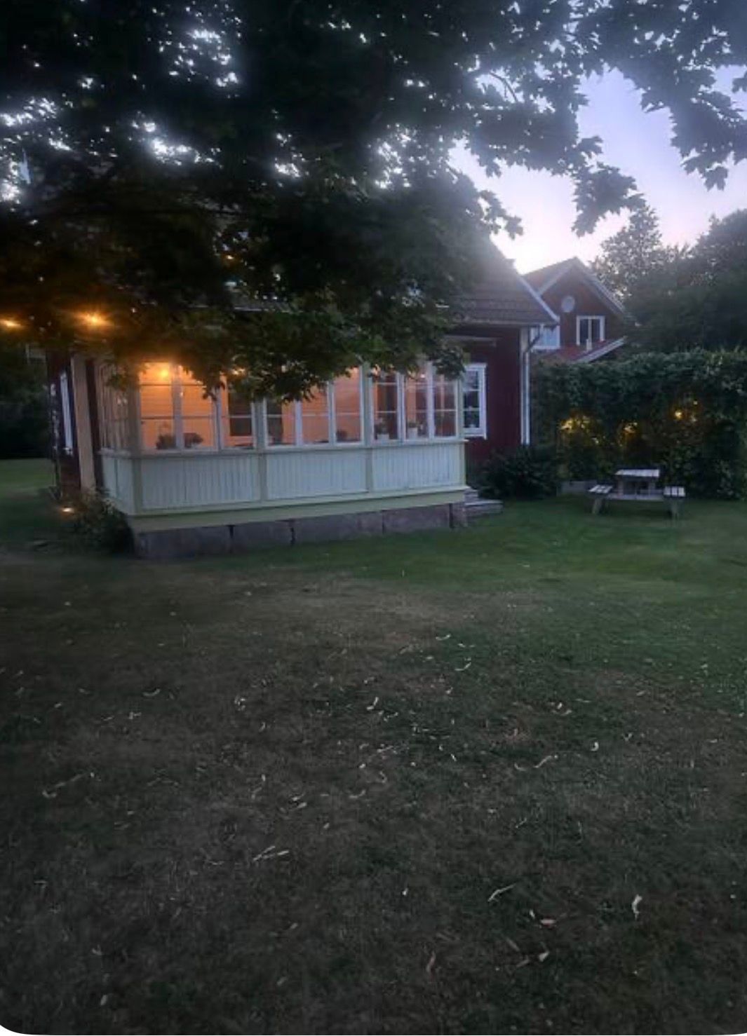 Mysig stuga på gård med bastu & eldplats – bild 4 av 24