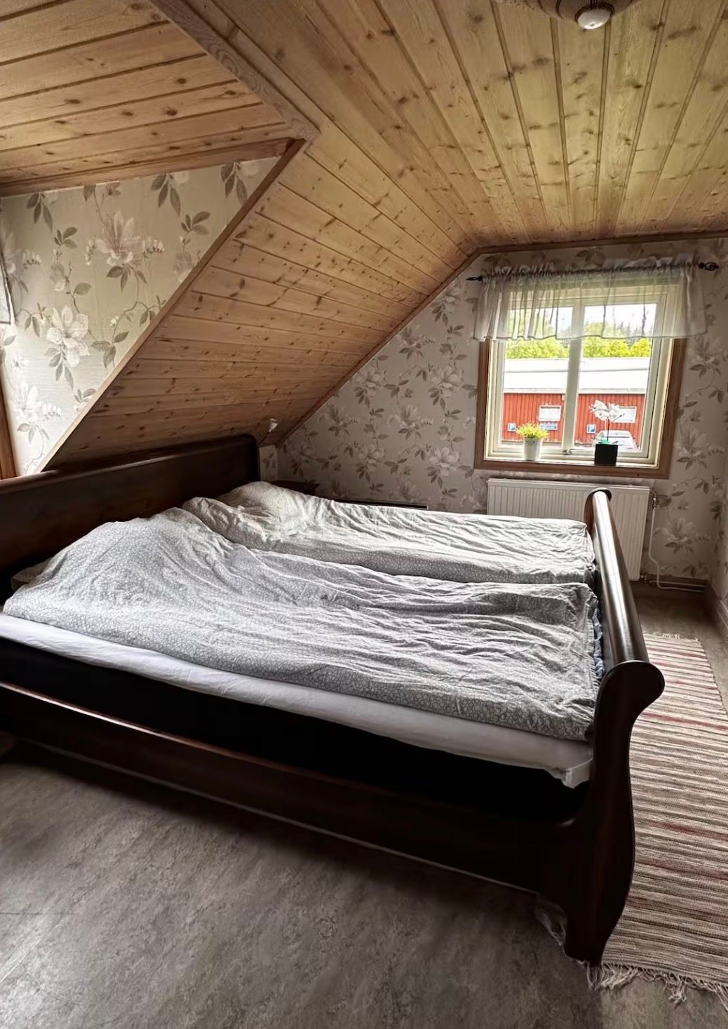 Mysig stuga på gård med bastu & eldplats – bild 13 av 24