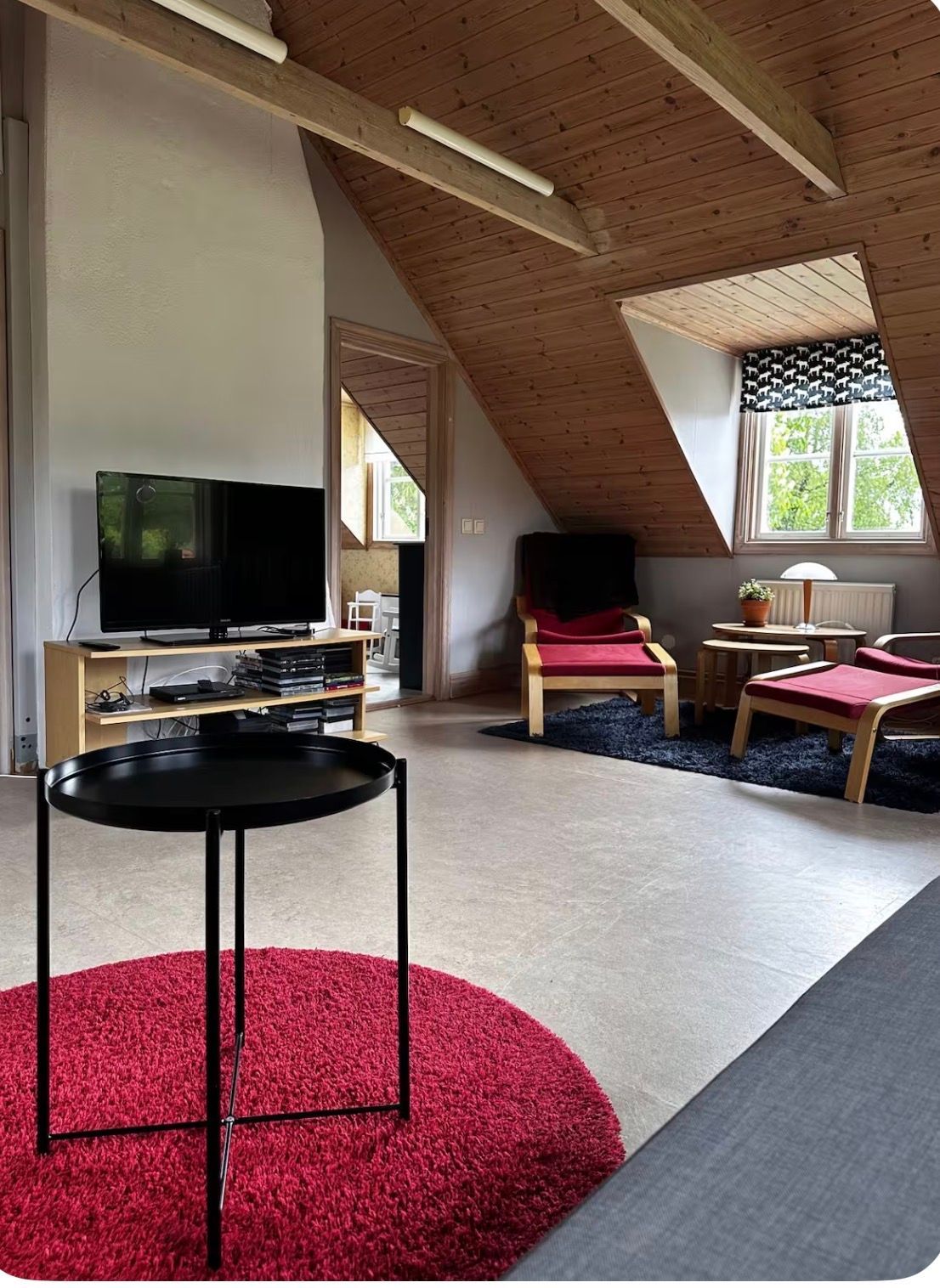 Mysig stuga på gård med bastu & eldplats – bild 17 av 24