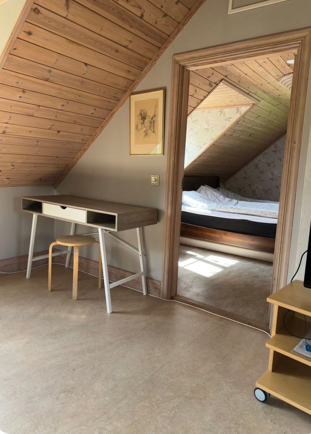 Mysig stuga på gård med bastu & eldplats – bild 19 av 24