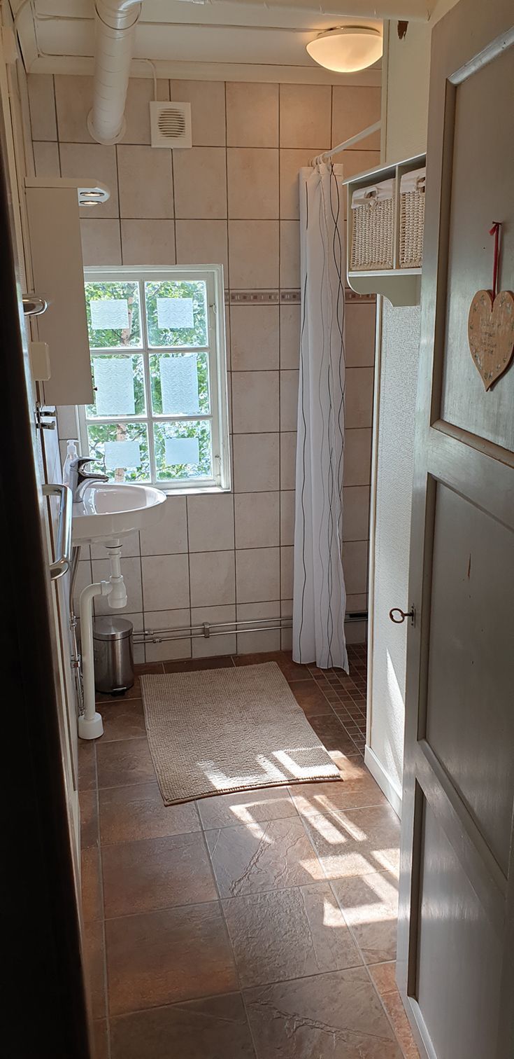 Stuga på sjötomt – bild 8 av 24