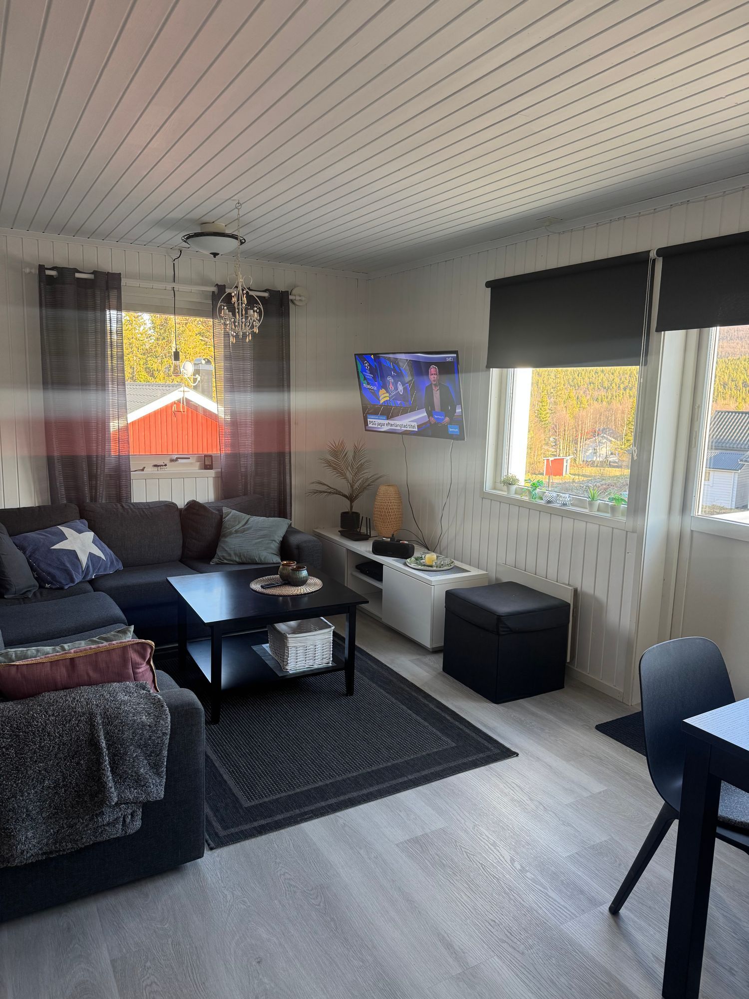 Fjällstuga med ski in Ammarnäs – bild 4 av 10