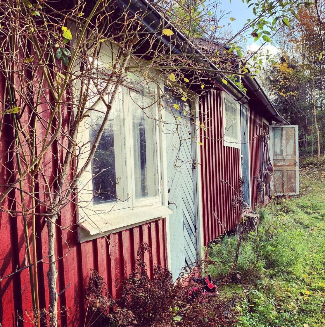 CHARMIGT SKÄRGÅRDSHUS MED GLASVERANDA & BASTU! – bild 13 av 20