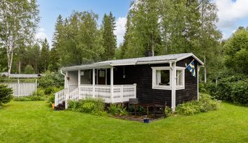 Stuga vid vackra Locknesjön