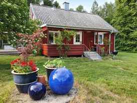 Hus i Urshult, med egen strand vid Åsnen