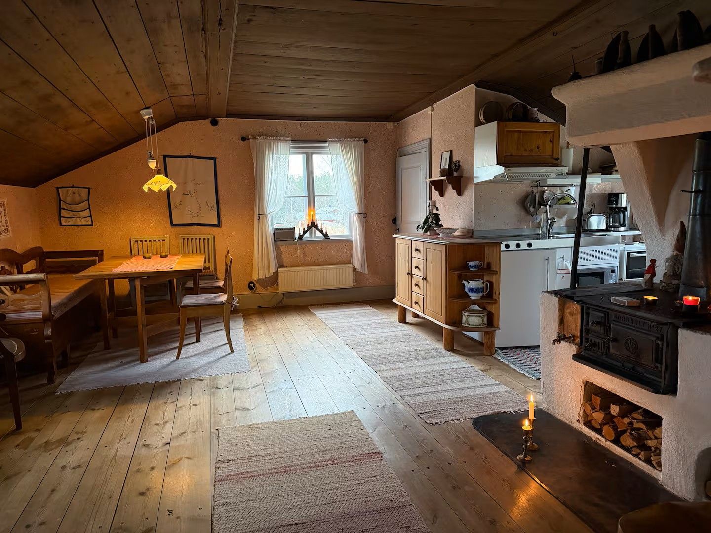 Stuga på landet - nära Kolmården – bild 3 av 9