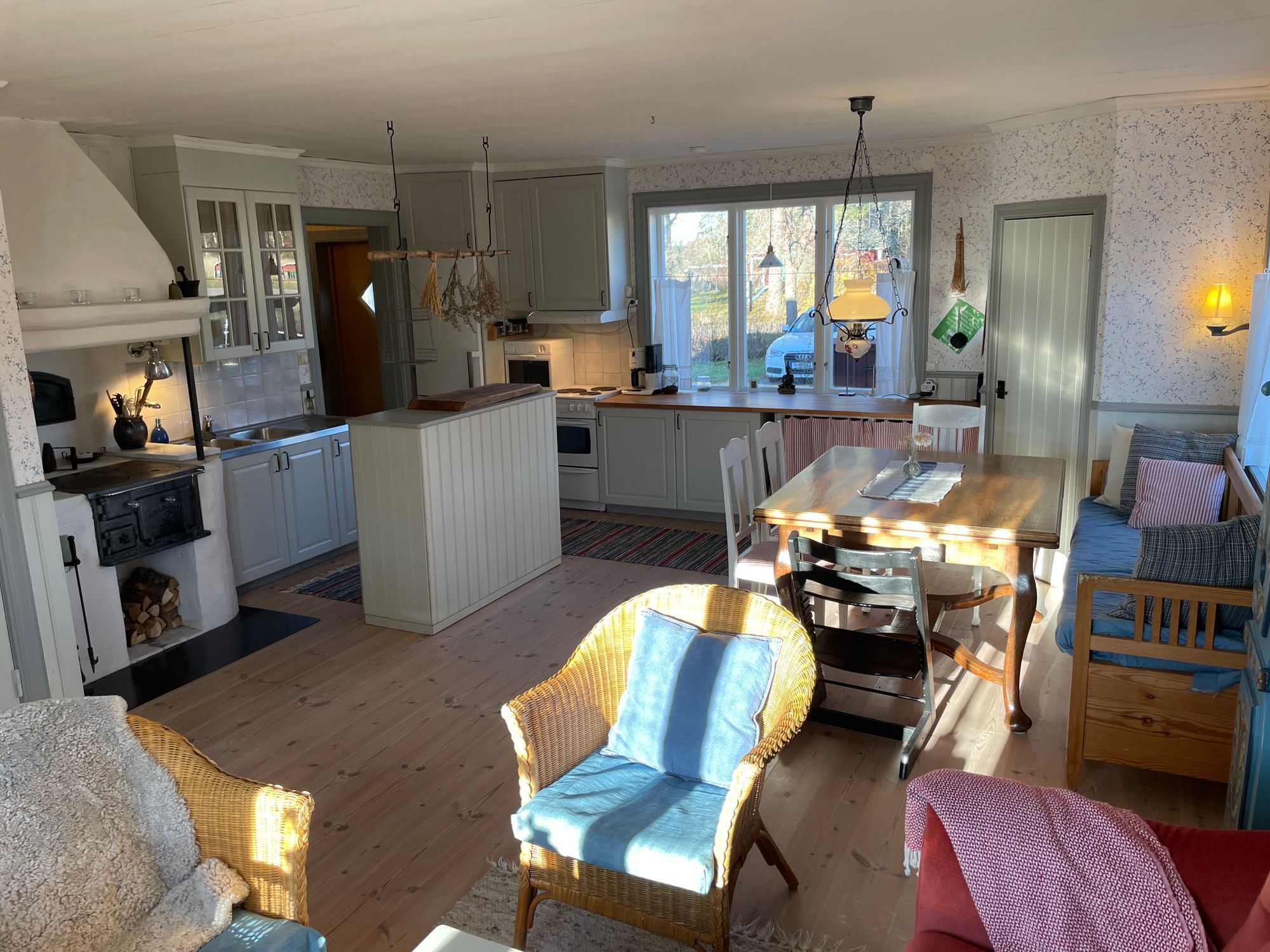 Stort vackert lantligt hus + bastu – bild 6 av 19