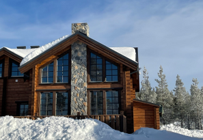 Luxurious mountain cabin