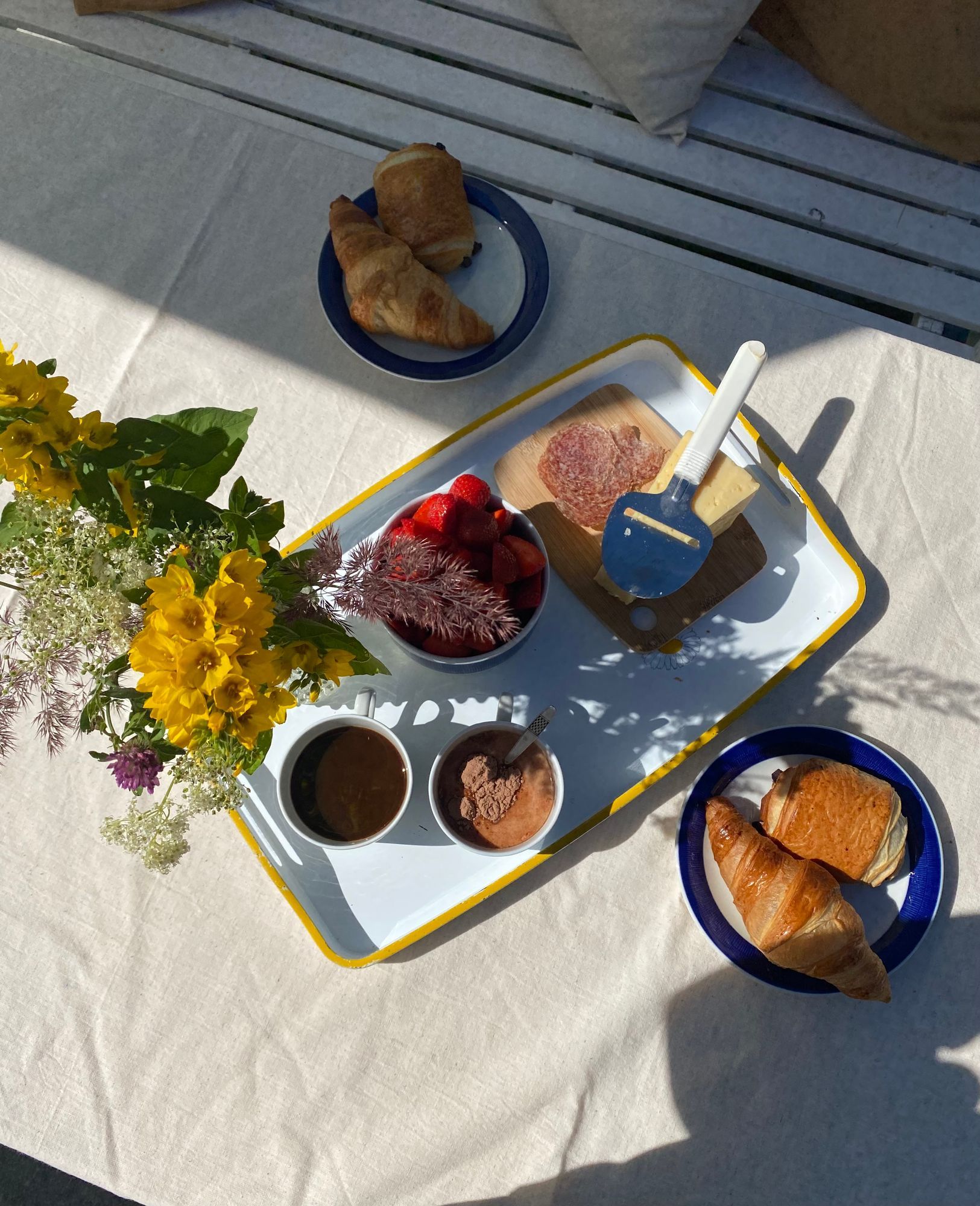 Idyllsikt sommarhus i Stockholms norra skärgård – bild 18 av 24