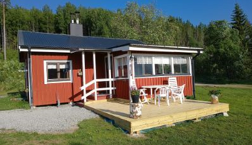 Stuga mitt i Högakusten.