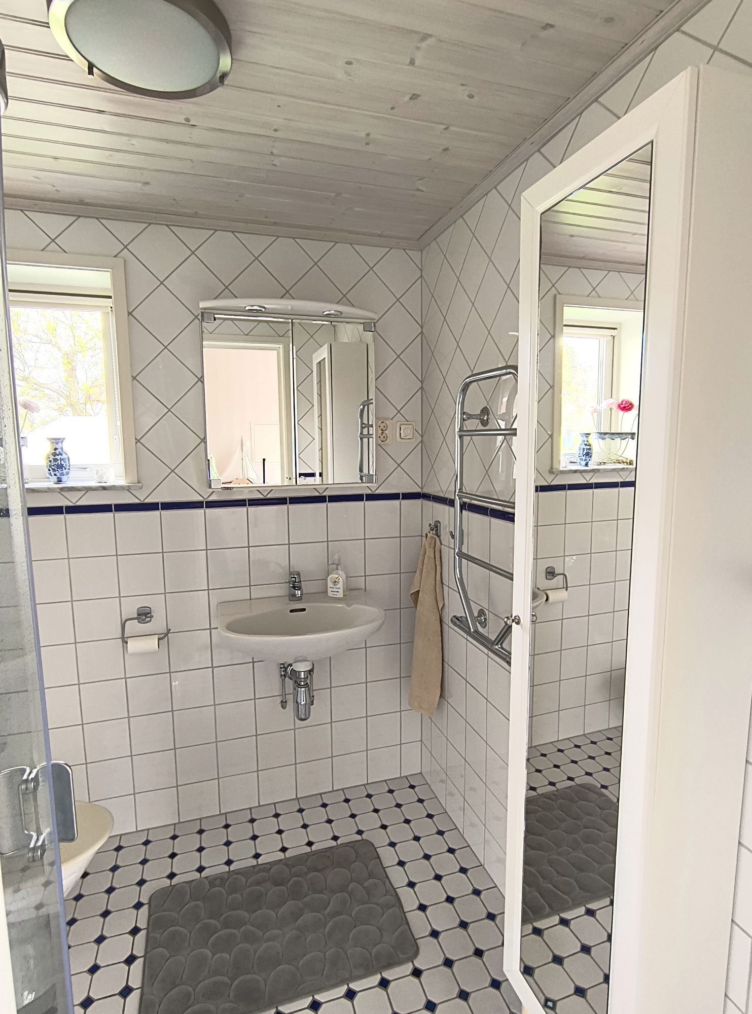 Charmig skärgårdsstuga vid Hönö Klåva Hamn – bild 7 av 23