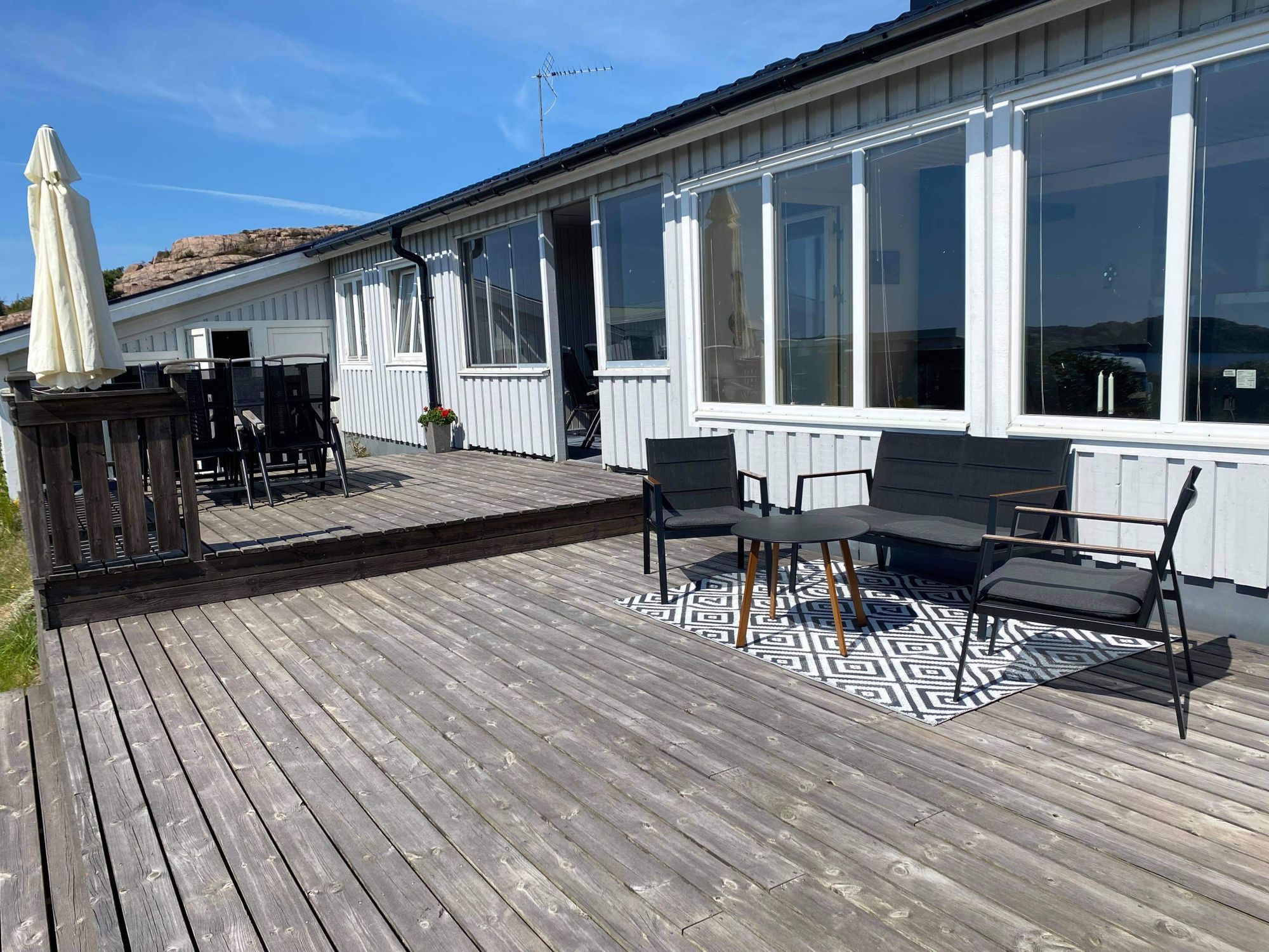 Havsnära med panoramutsikt över Västerhavet – bild 2 av 24