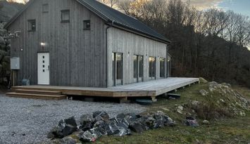 Nybyggt hus - lantligt och havsnära läge i Nösund