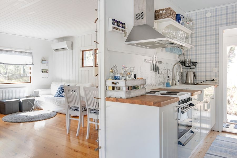House with sea view on Ornö, Stockholm archipelago – bild 6 av 24