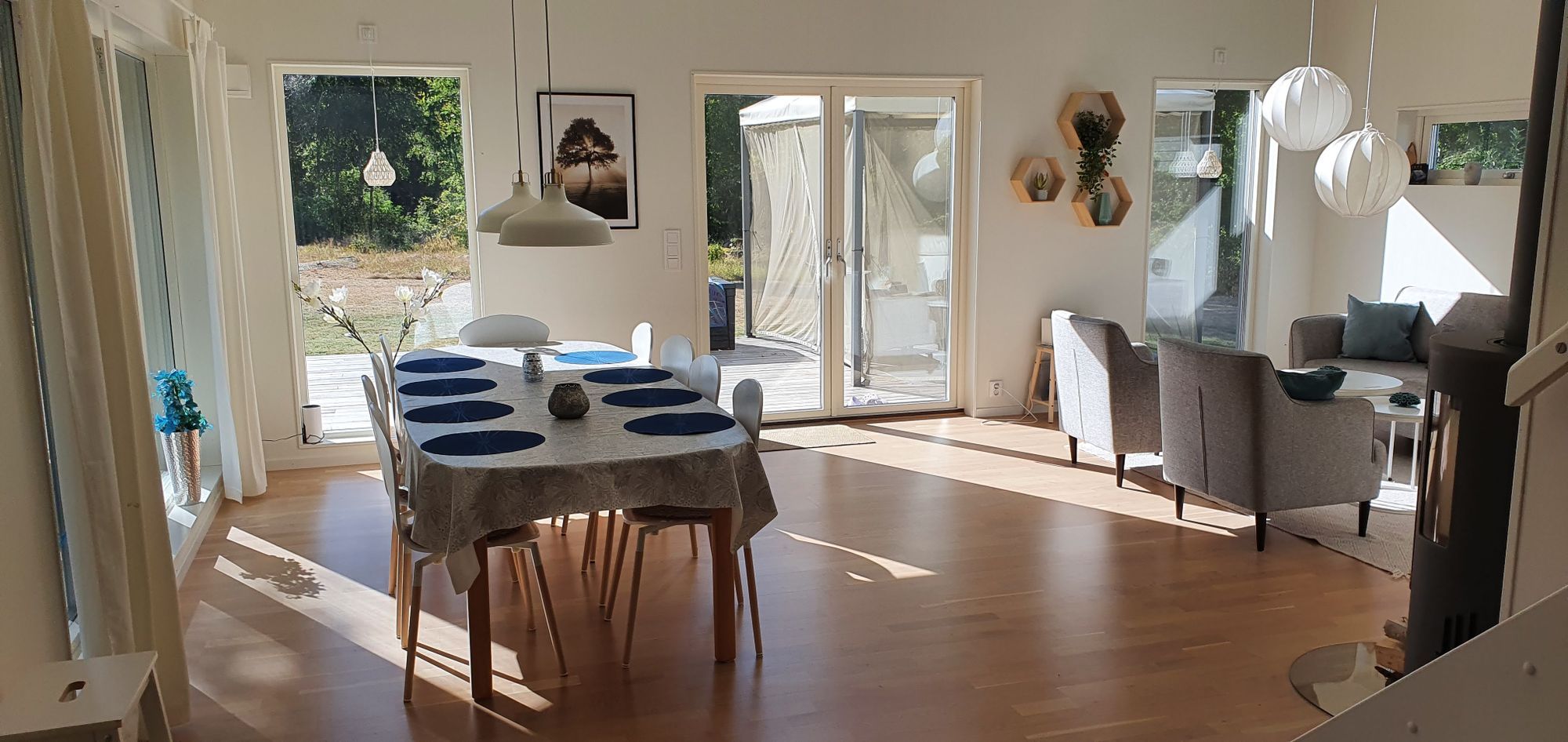 Modernt havsnära hus med hög standard och badtunna – bild 7 av 24