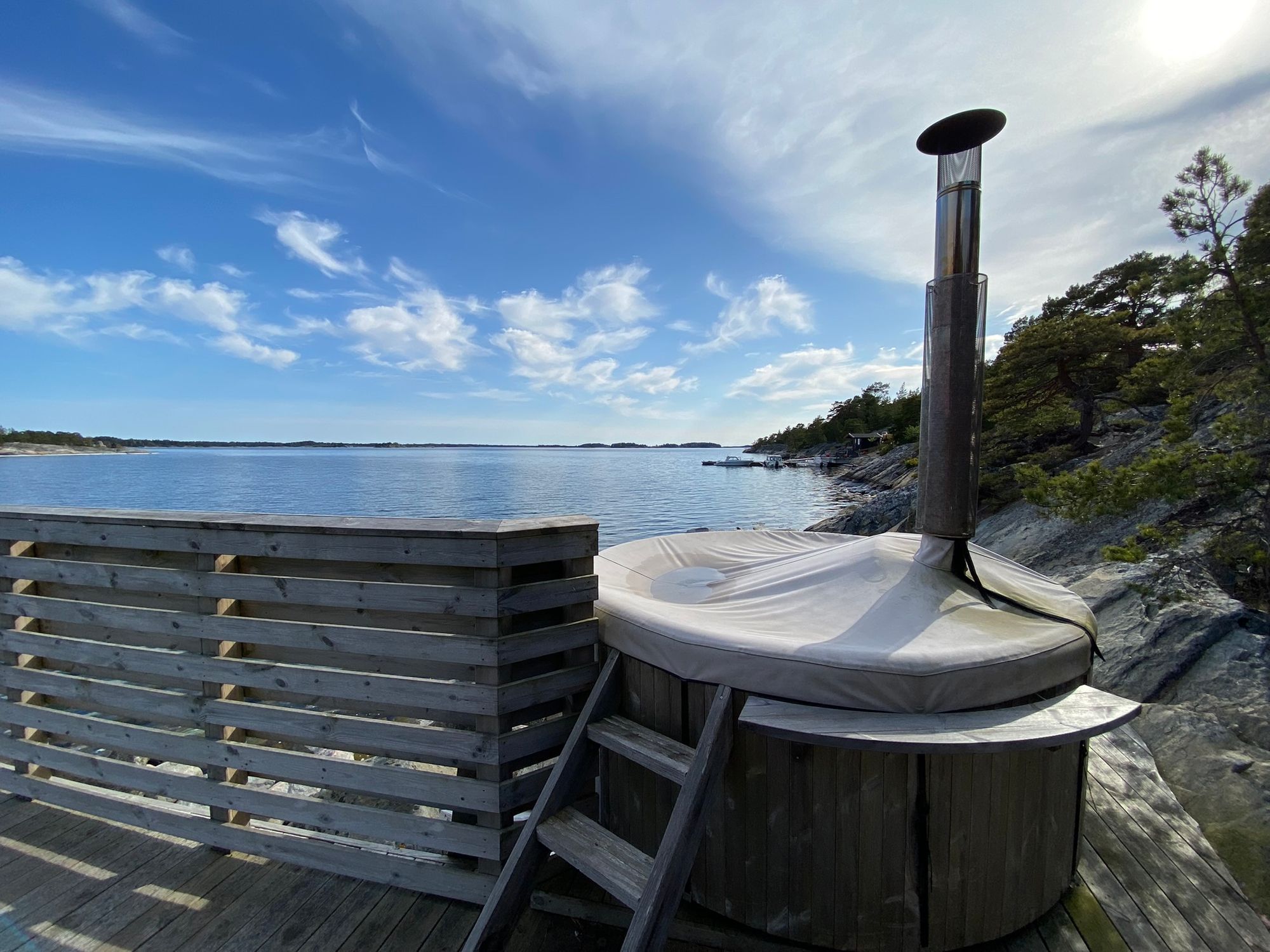 Havsnära i Stockholms Skärgård med egen sjötomt – bild 6 av 24