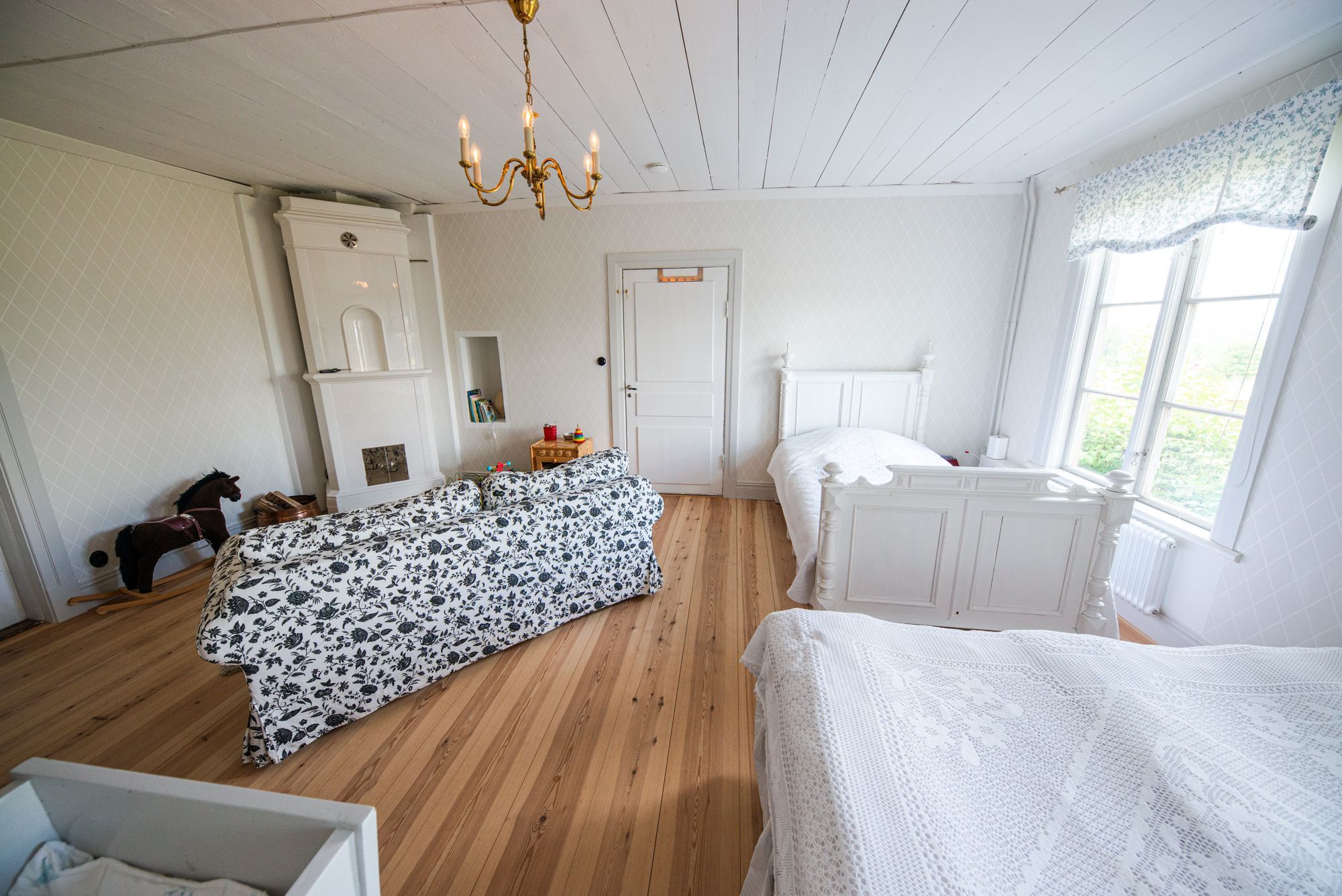 Helt träslott med 24 bäddar i Järvsö – bild 15 av 24