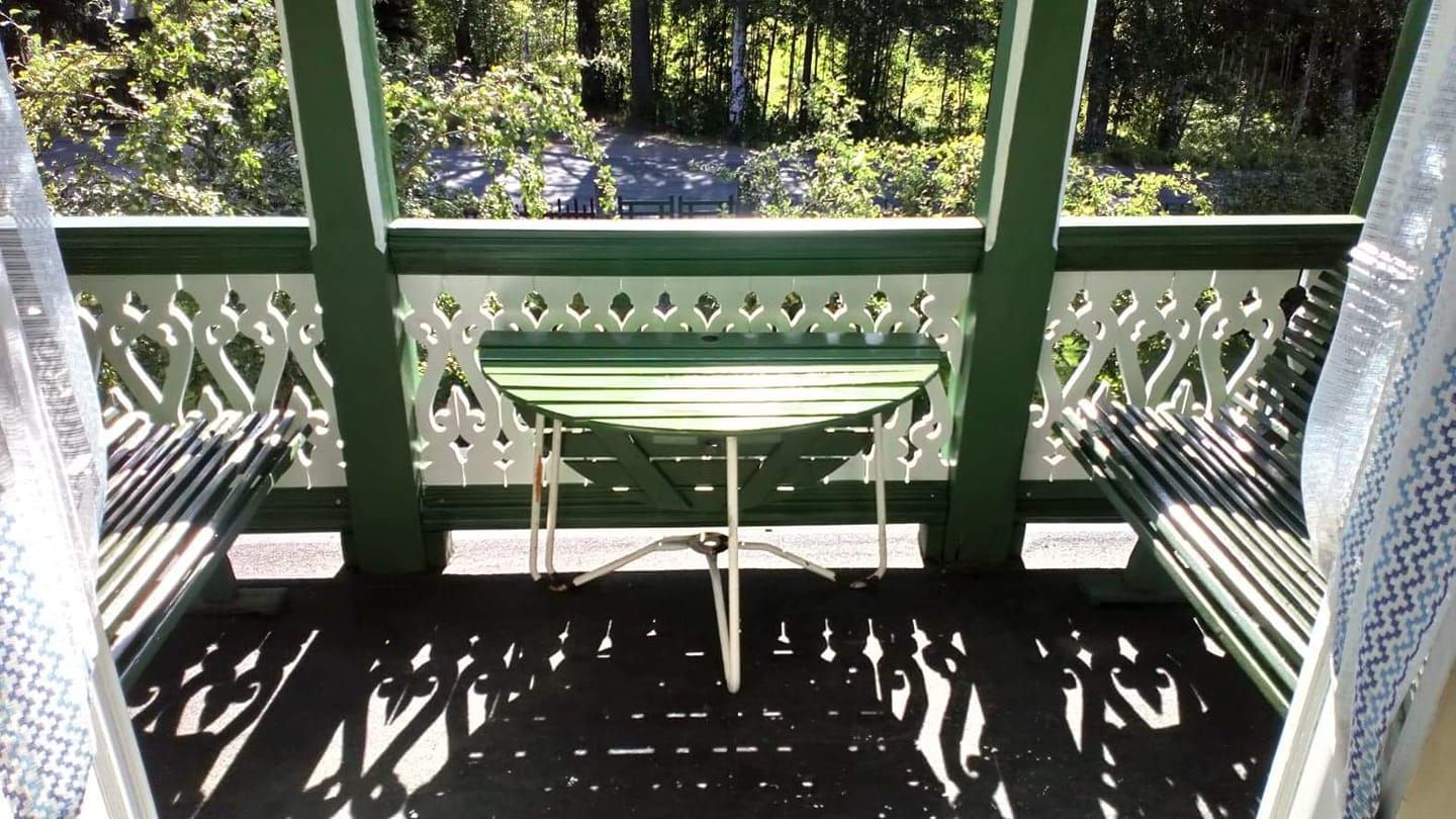 Stort Hälsingehus i natusköna Bergvik – bild 14 av 24
