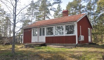 Sommarstuga på sjötomt vid Marsviken