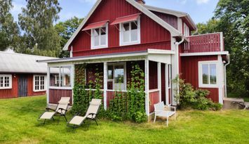Urshult, mysigt hus med högt och soligt läge