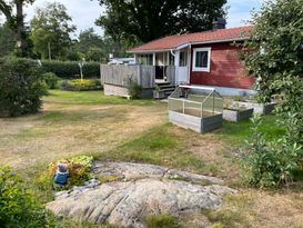 Charmig stuga 350 meter från underbar sandstrand