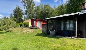 Mysig stuga 1 km från badstrand.