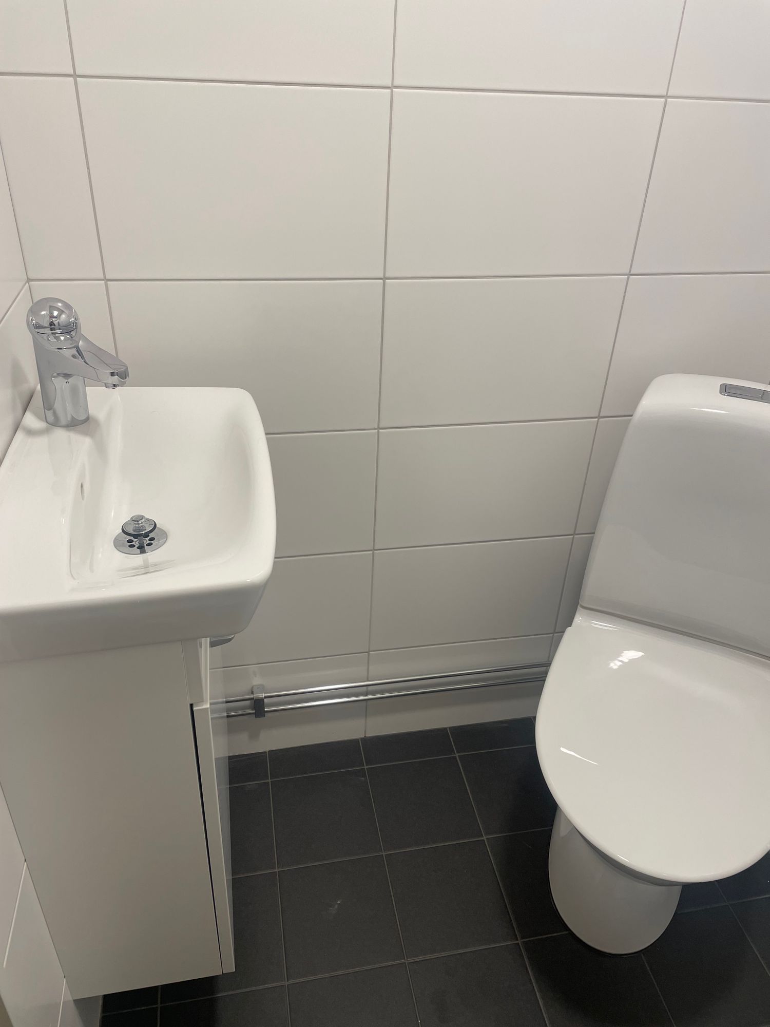 Nyrenoverad stuga med havsutsikt Kesnäs Udde – bild 5 av 24