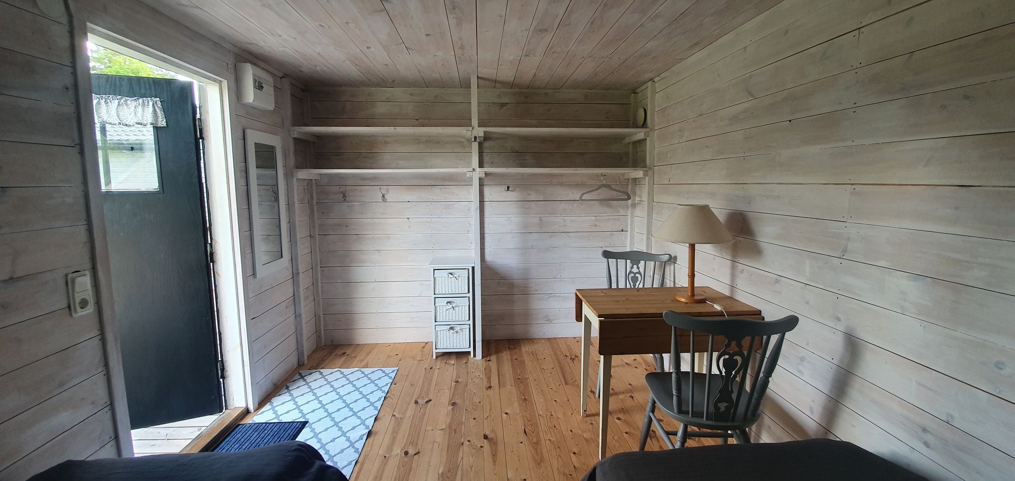 Strandnära stuga vid Åminne – bild 9 av 9