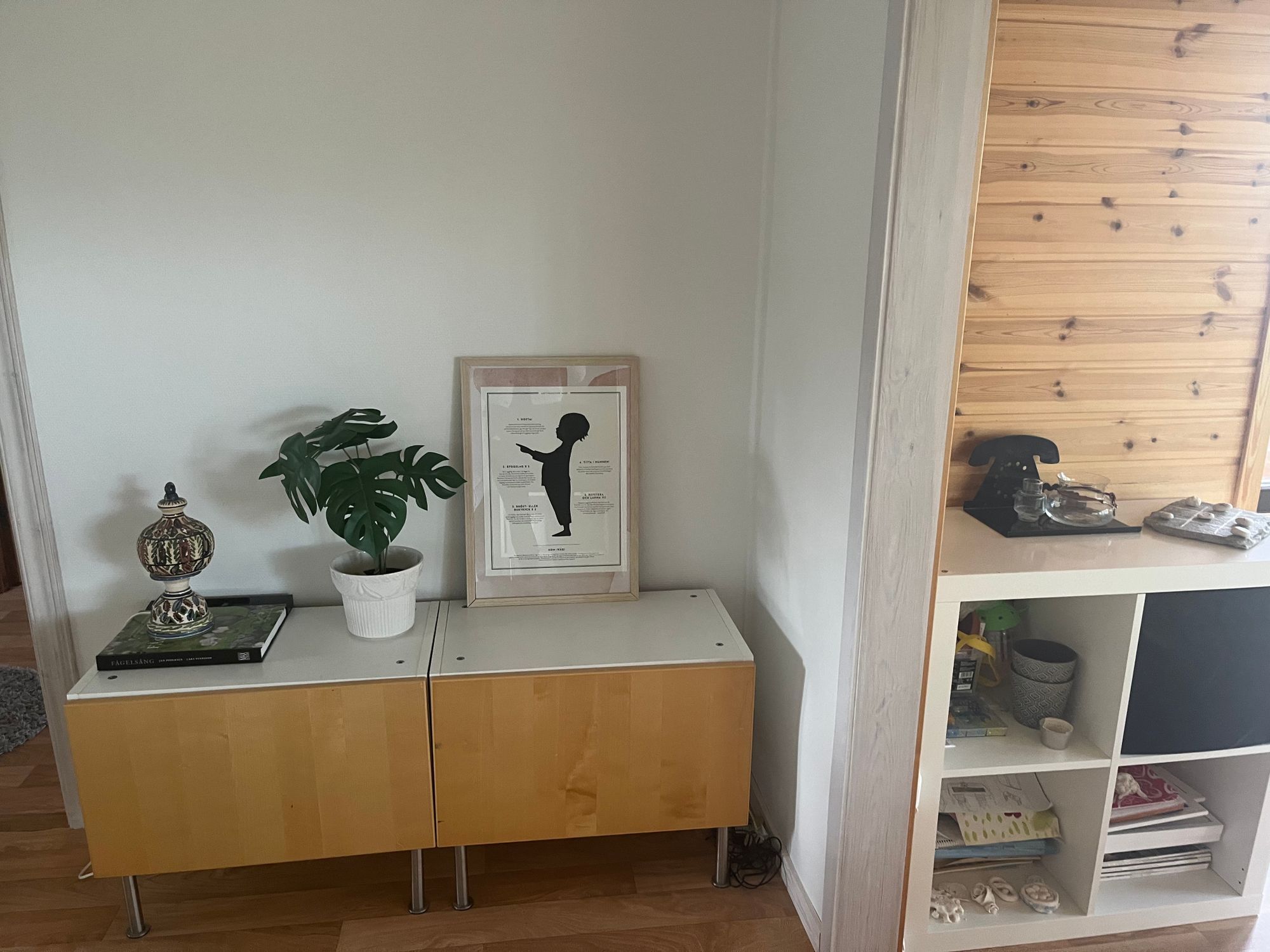 Mysig stuga med fantastisk sjöutsikt – bild 15 av 24