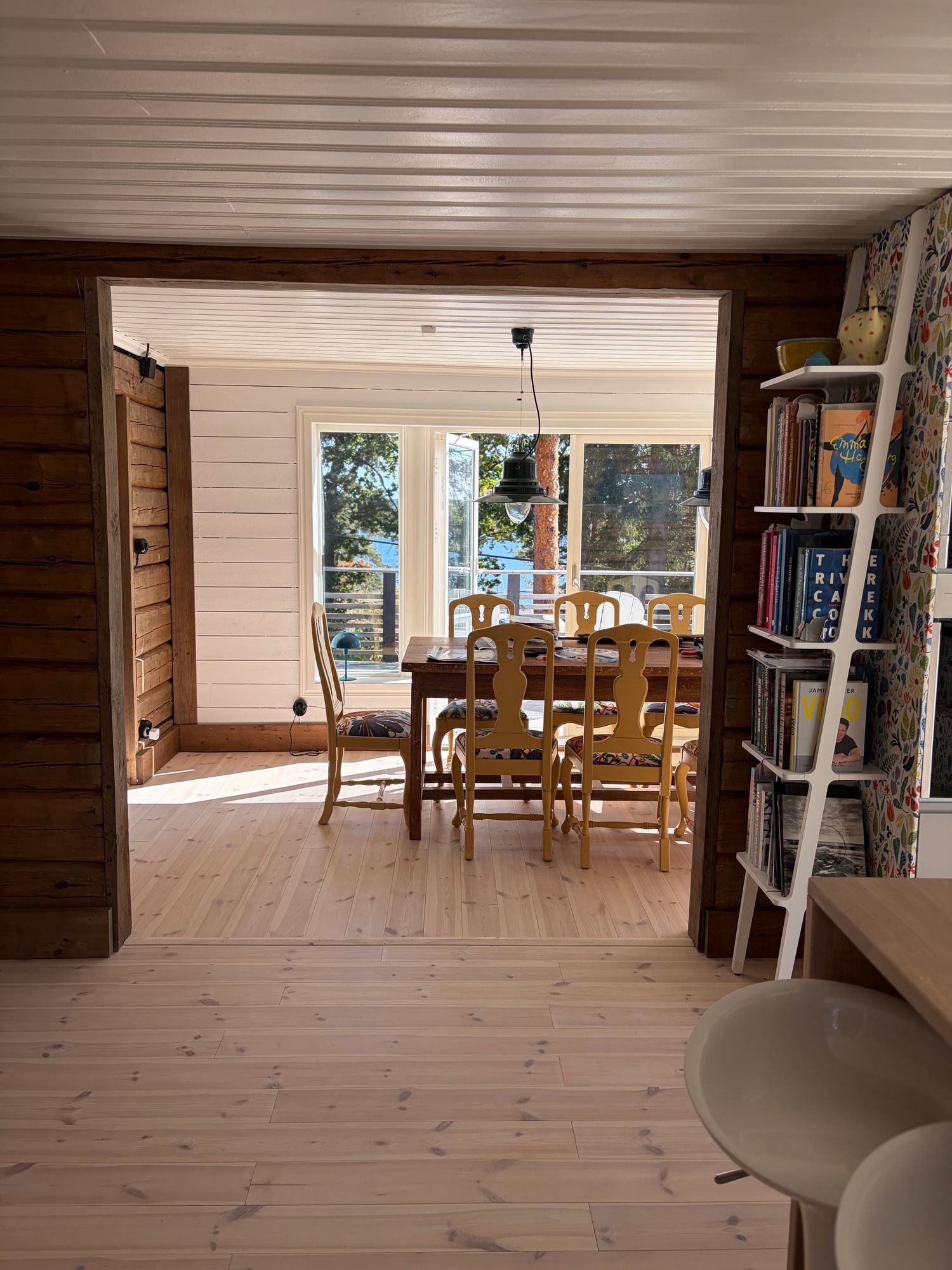 Stockholms skärgård, brygga, bastu och bilväg – bild 18 av 24