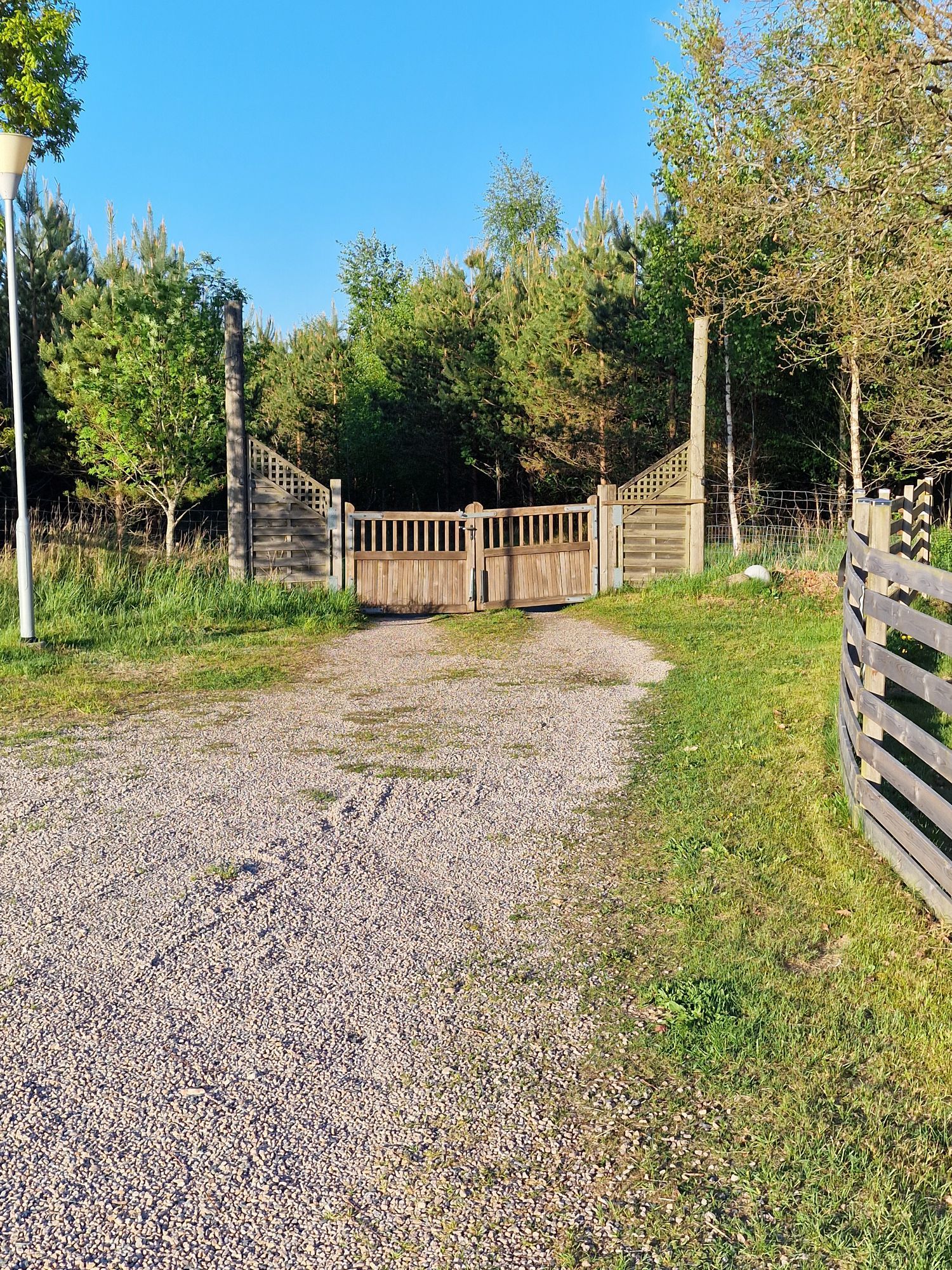 Mysig stuga i naturidyll – bild 9 av 17