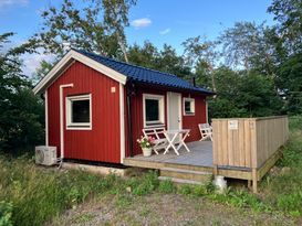 Cosy farm cabin located close to the sea.