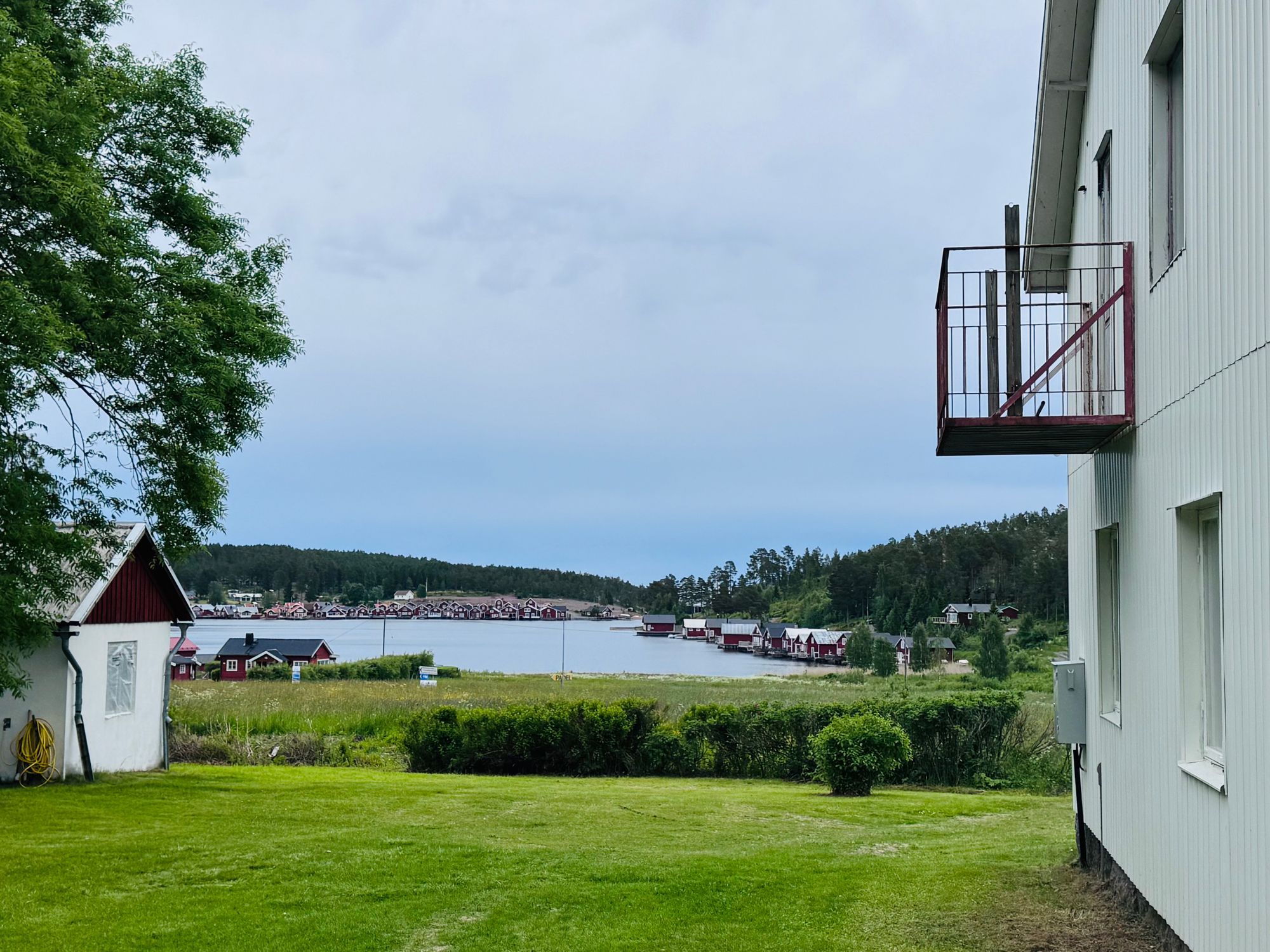 Hundvänligt familjeparadis i Norrfällsviken – bild 4 av 24