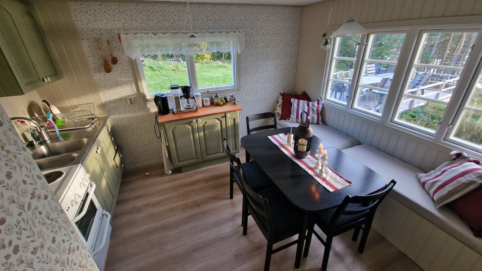Stuga vid den vackra sjön Ånimen i Dalsland – bild 10 av 14