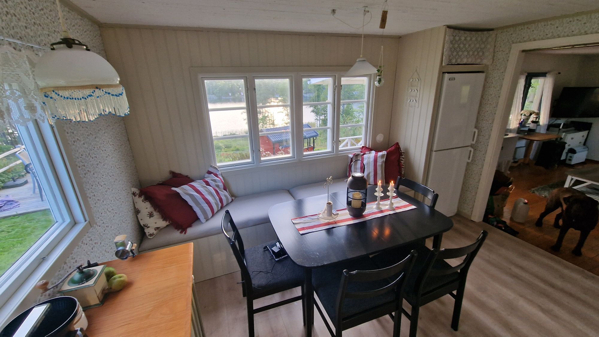Stuga vid den vackra sjön Ånimen i Dalsland – bild 11 av 14