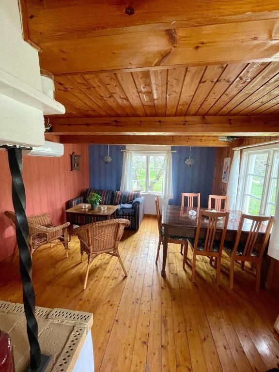 Charmigt gästhus 5 min från bron- Sängkläder inkl. – bild 15 av 18