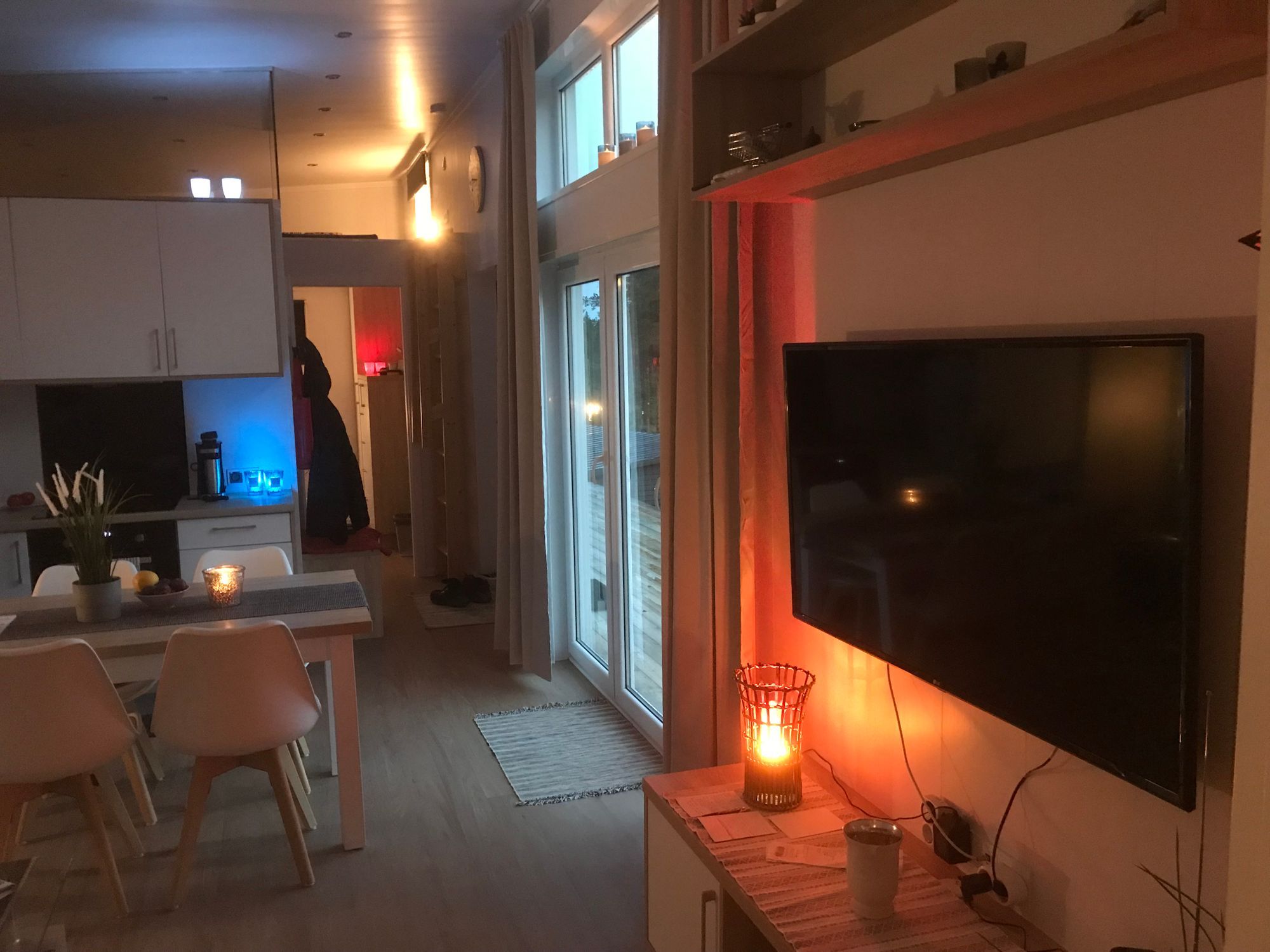 Tallbackens flaggskepp med stor möblerade altaner. – bild 4 av 24