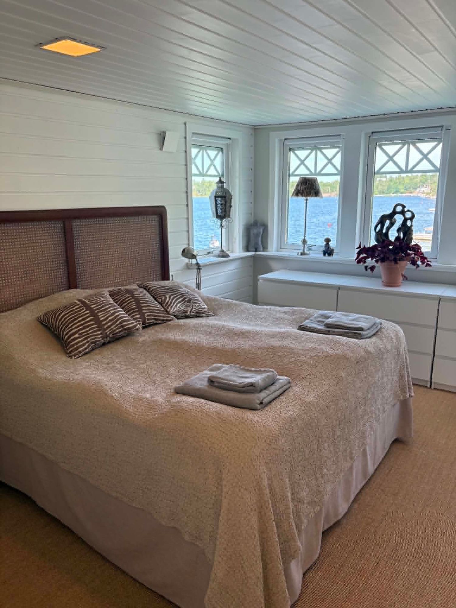 Villa Vågskvalp – Paradiset i Stockholm skärgård – bild 19 av 24