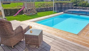 Lyxvilla på 300 m2 med pool, spa, gym och lekplats