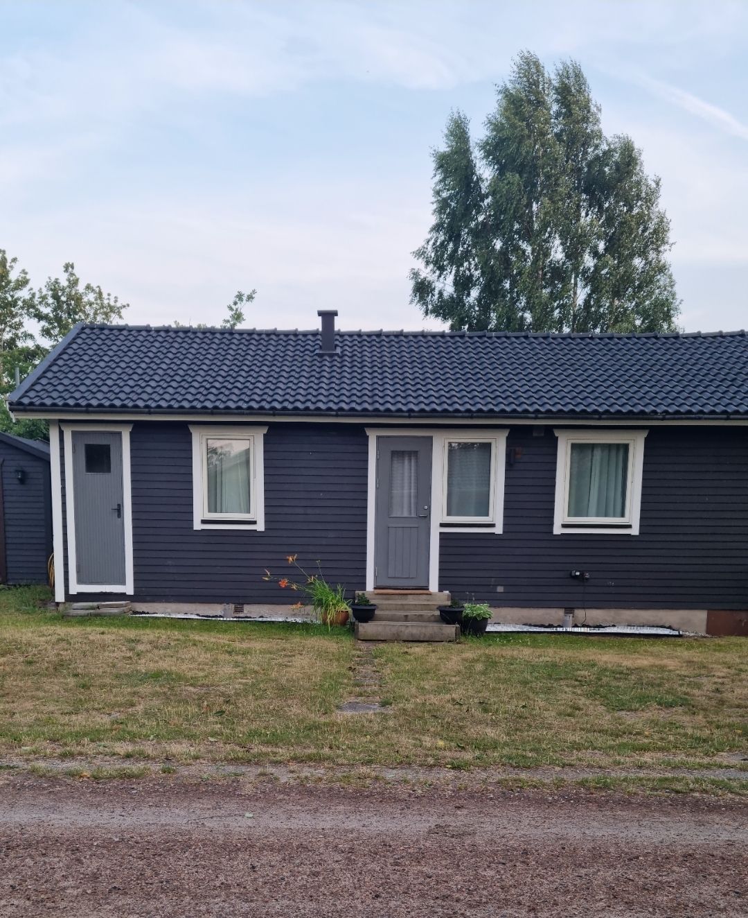 Fint mysigt stuga nära havet i Simremarken