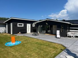 Family friendly house for 6+2 people