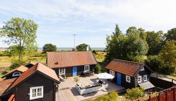 En Idyllisk Öländsk Oas med Stranden som Granne!