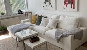 Unshaga Gård, med naturen inpå knuten