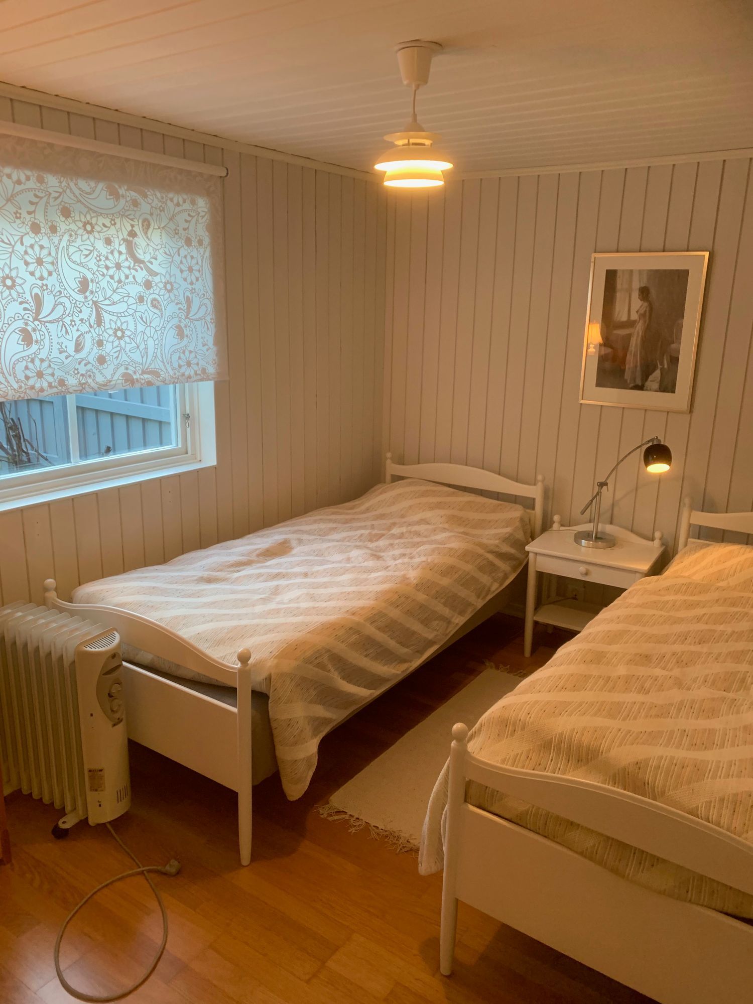 Fräsch stuga med havsutsikt på Sturkö – bild 7 av 19