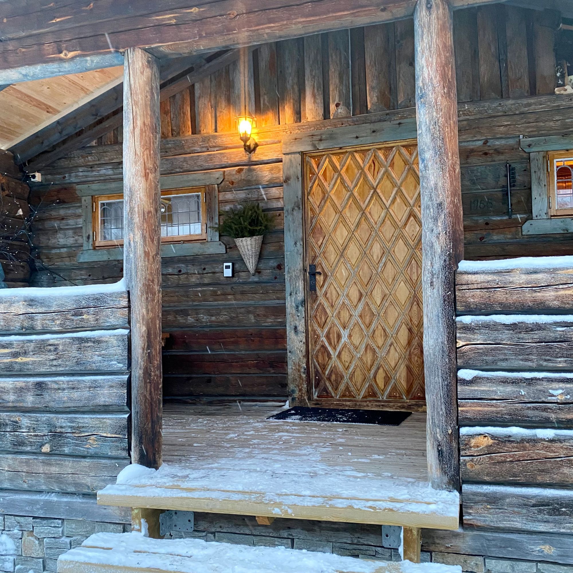 Timrad fjällstuga i Grövelsjön – bild 3 av 24