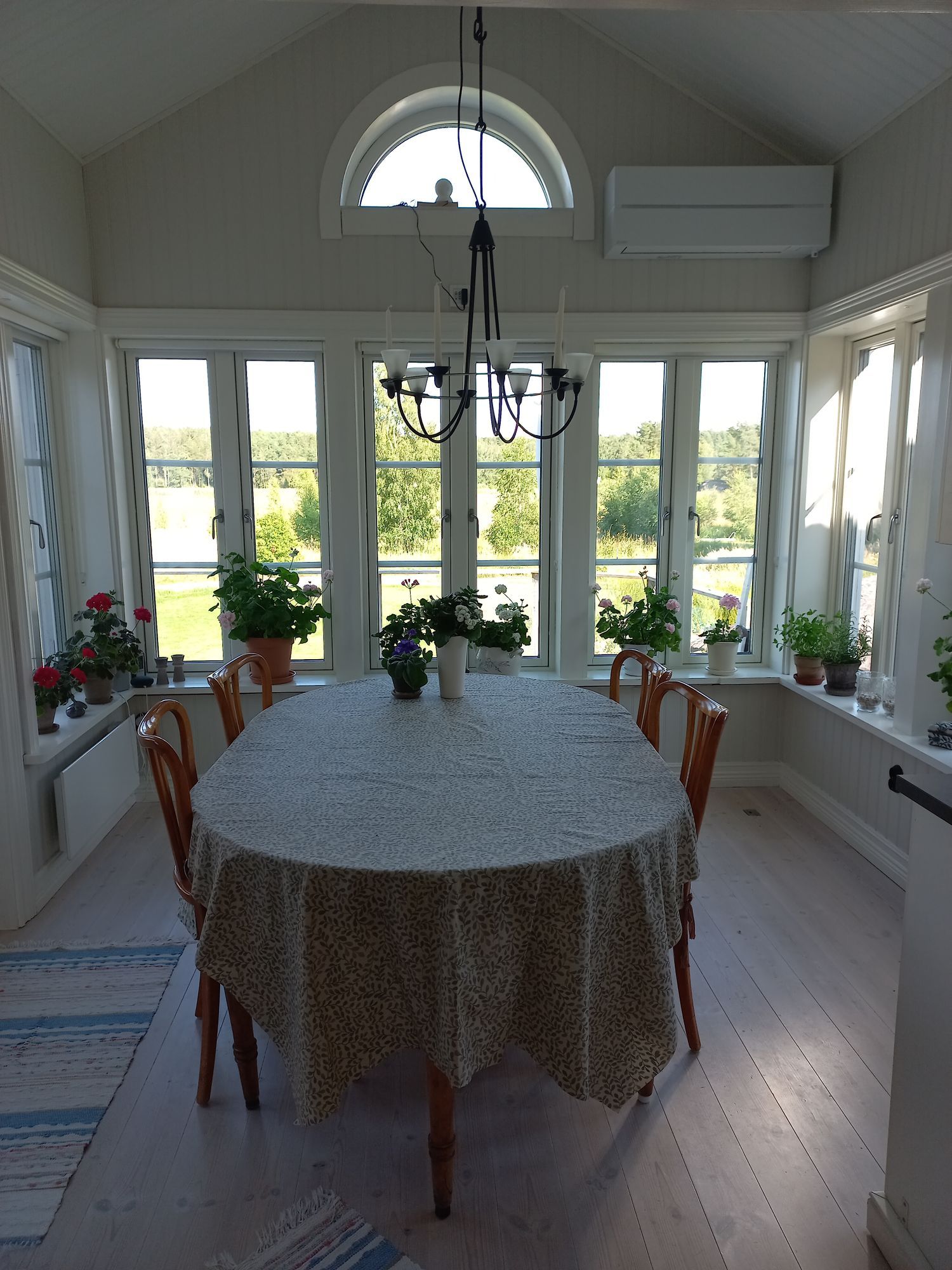 Stuga på Kållandsö – bild 12 av 24