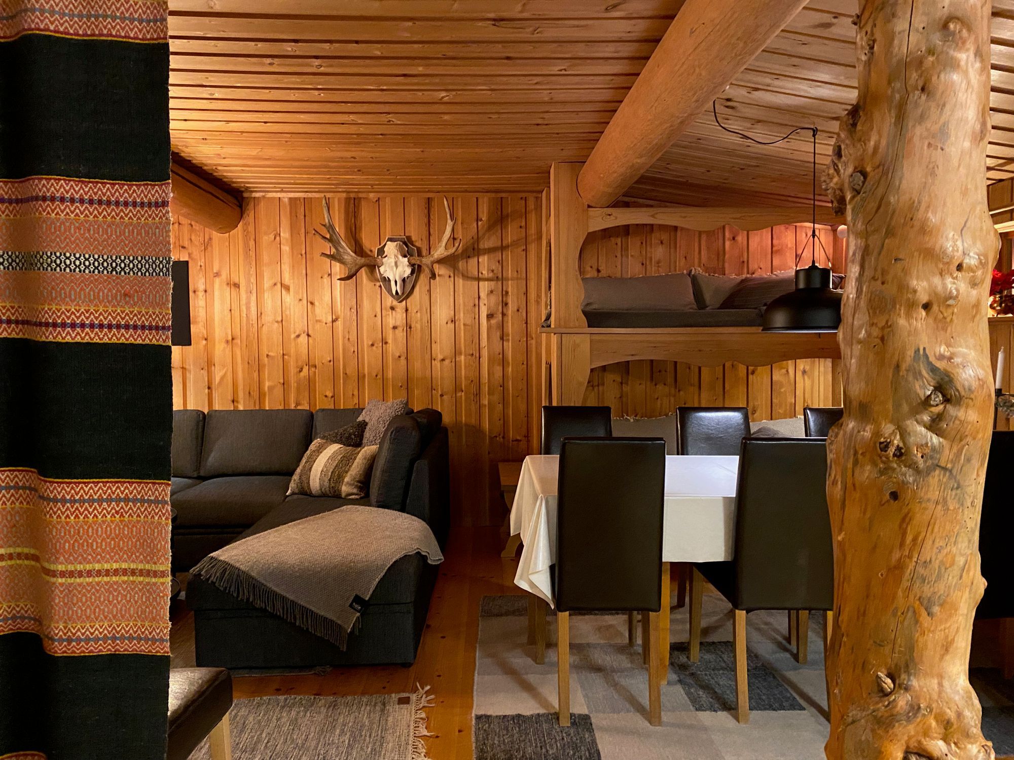 Timrad fjällstuga i Grövelsjön – bild 4 av 24