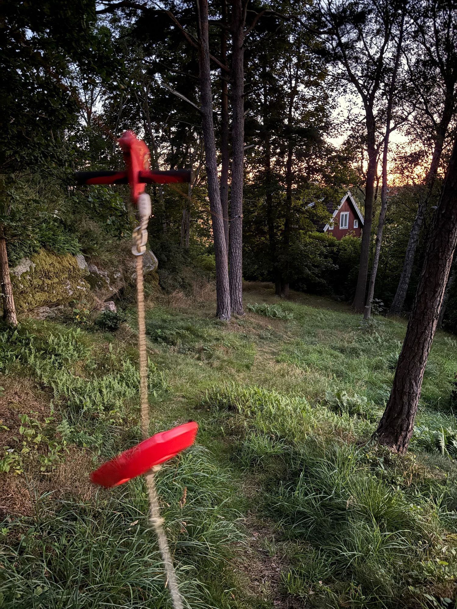 Rymlig och familjevänlig villa nära hav och natur – bild 16 av 24